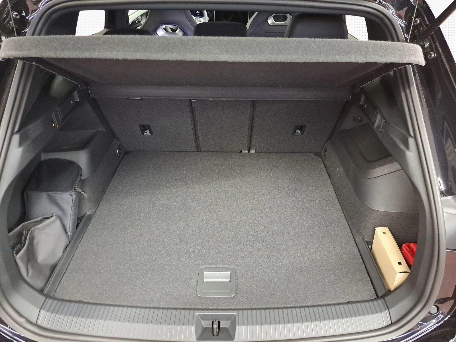 VW Tiguan 2.0 TDI R-LINE IQ.LIGHT BLACK STYLE 360 | Mobile.bg � ����������� 14