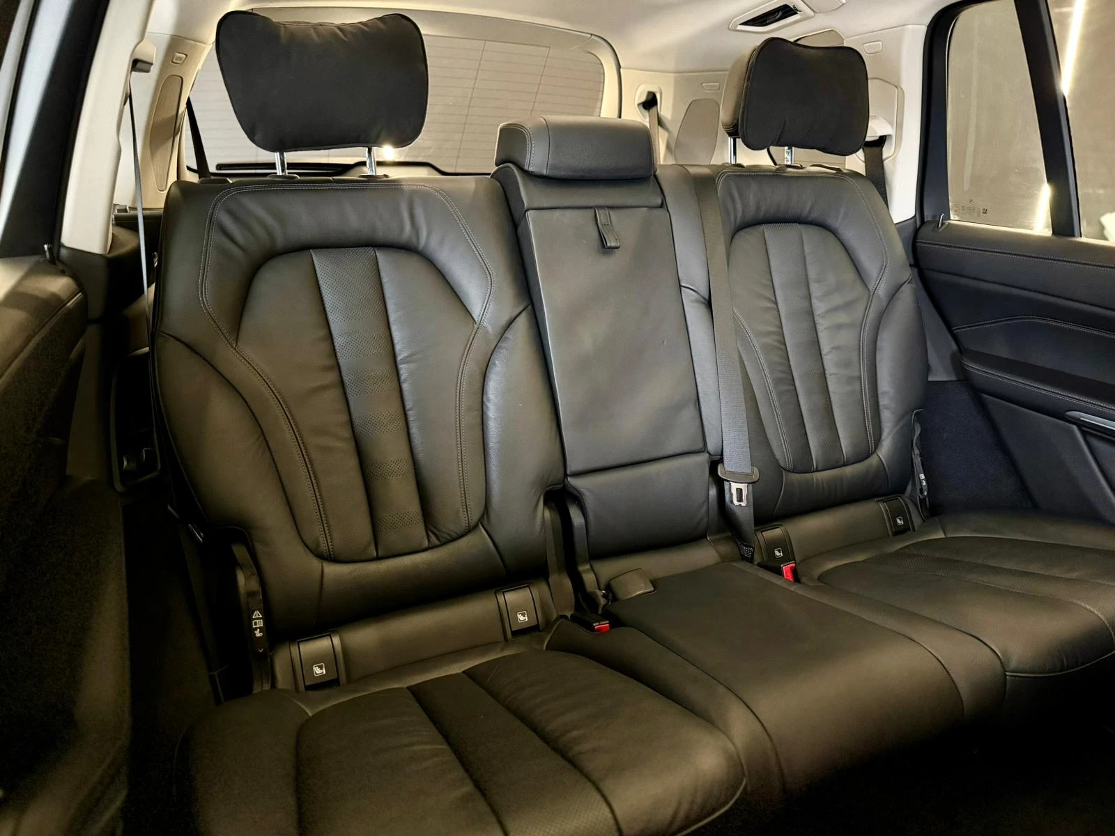 BMW X7 xDrive 40i* ������* BMW LED* 7-������* Harman | Mobile.bg � ����������� 15