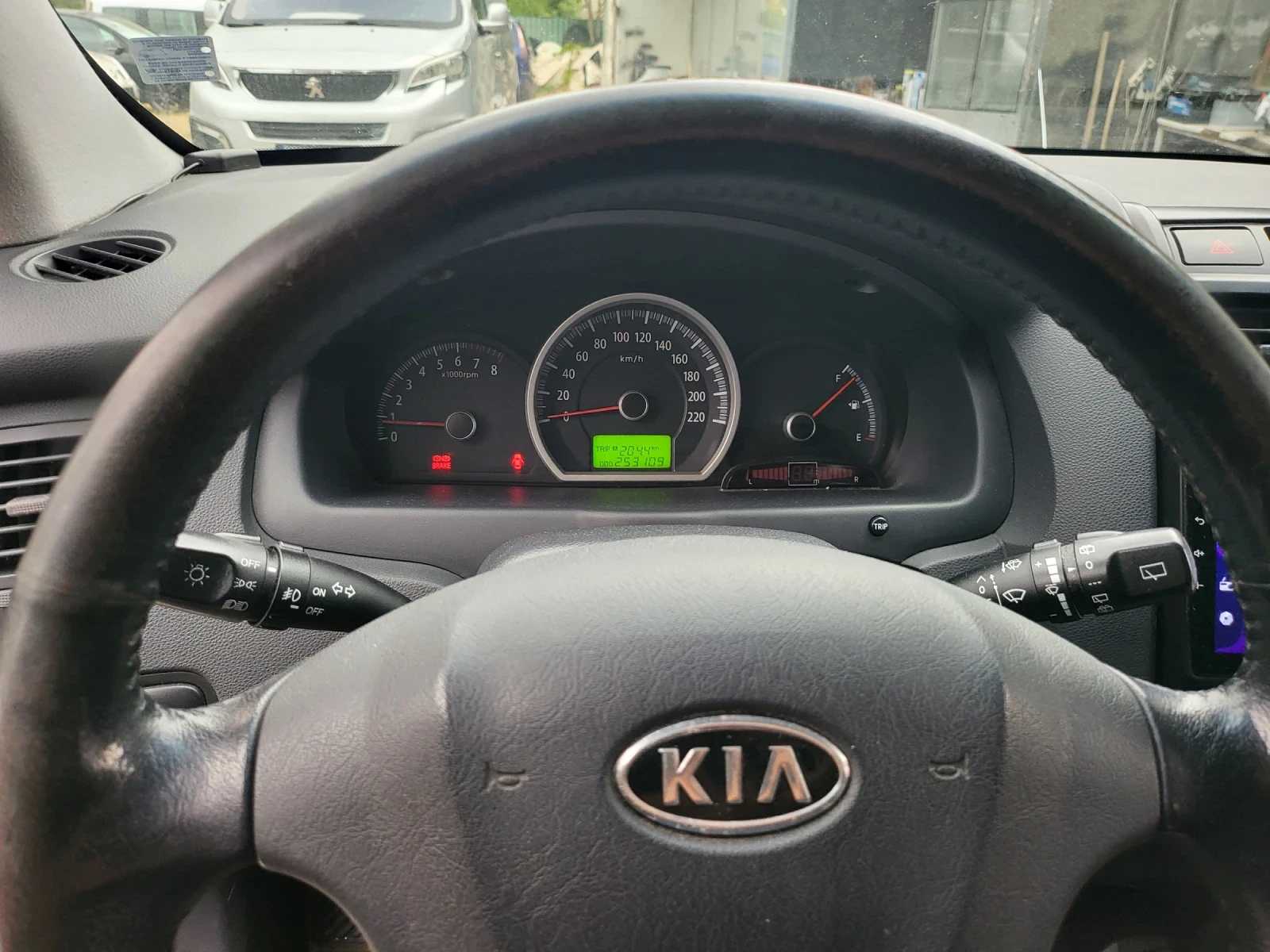 Kia Sportage 2.0I GPL facelift, снимка 11 - Автомобили и джипове - 55006733