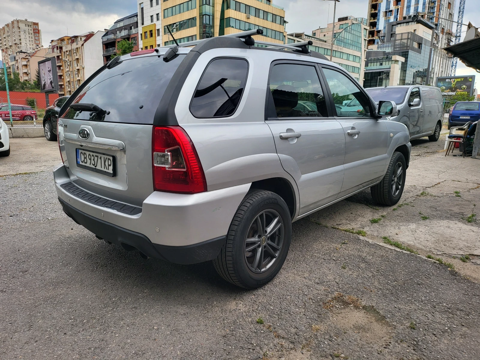 Kia Sportage 2.0I GPL facelift, снимка 4 - Автомобили и джипове - 55006733