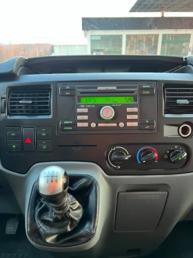 Ford Transit 2.2 125кс Euro 5 , Климатик , 9 Места , 6 Скорости, снимка 15