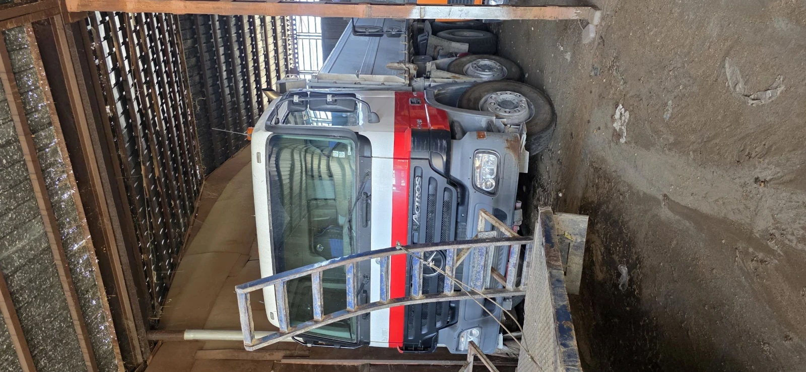 Mercedes-Benz Actros  - изображение 10