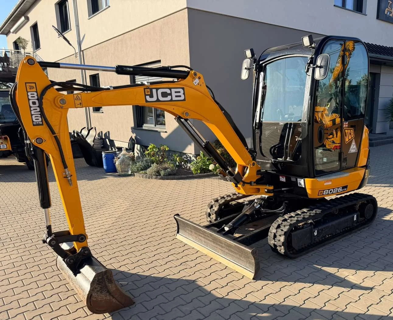 Багер JCB JCB8026CTS