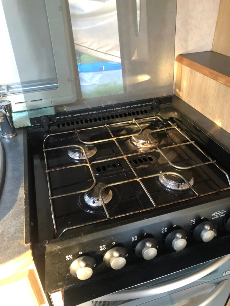 Каравана Coachmen PaStiche, снимка 8 - Каравани и кемпери - 52252565