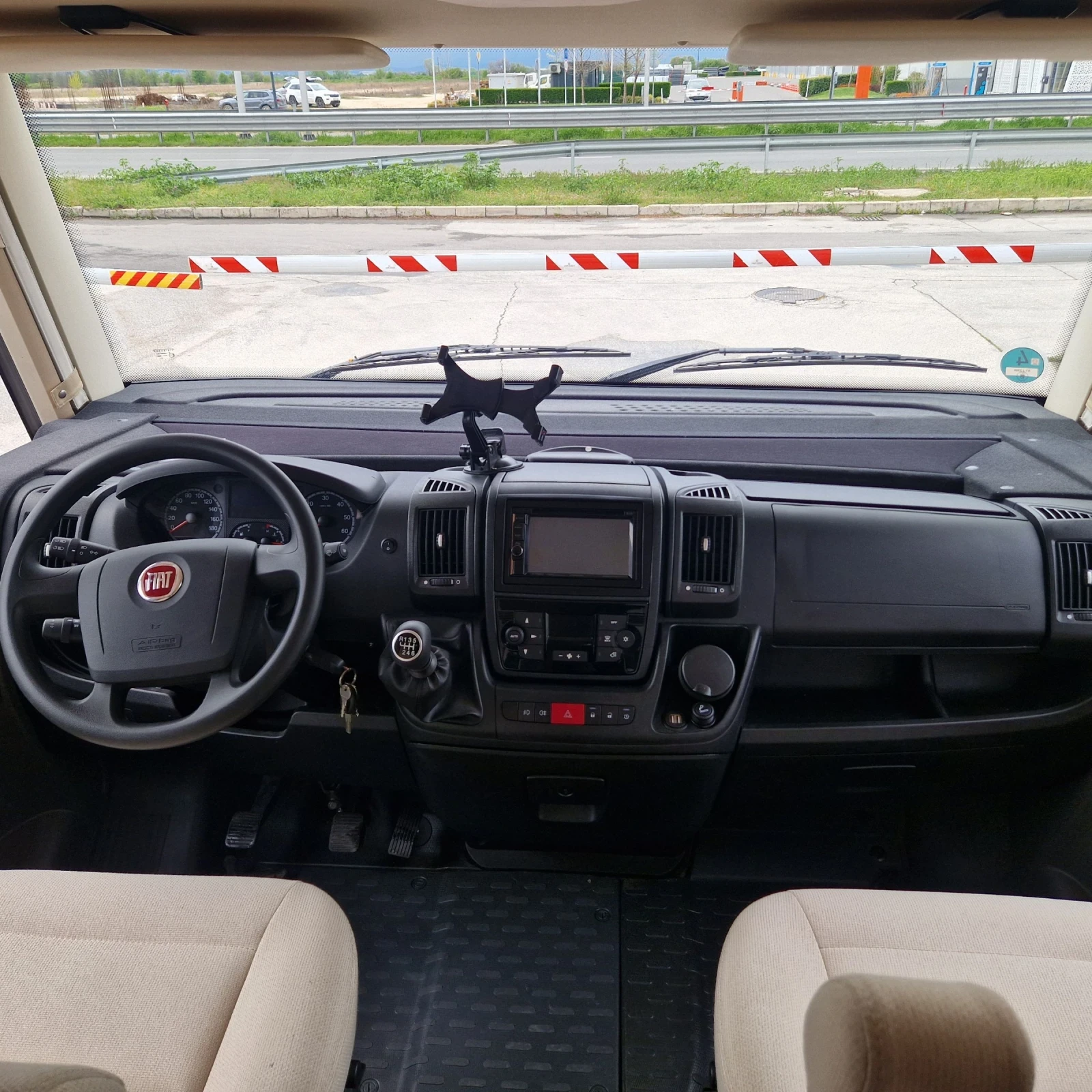 Кемпер HYMER / ERIBA EX 588 - изображение 4