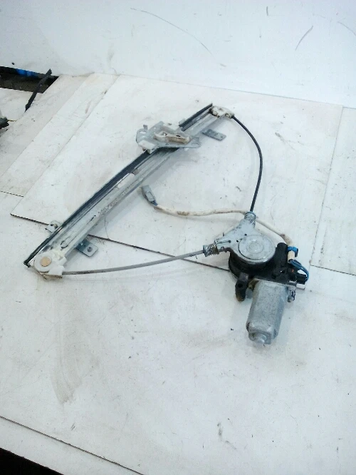 Ел.машинка стъкло задна лява Хонда Стрийм,стъклоповдигач