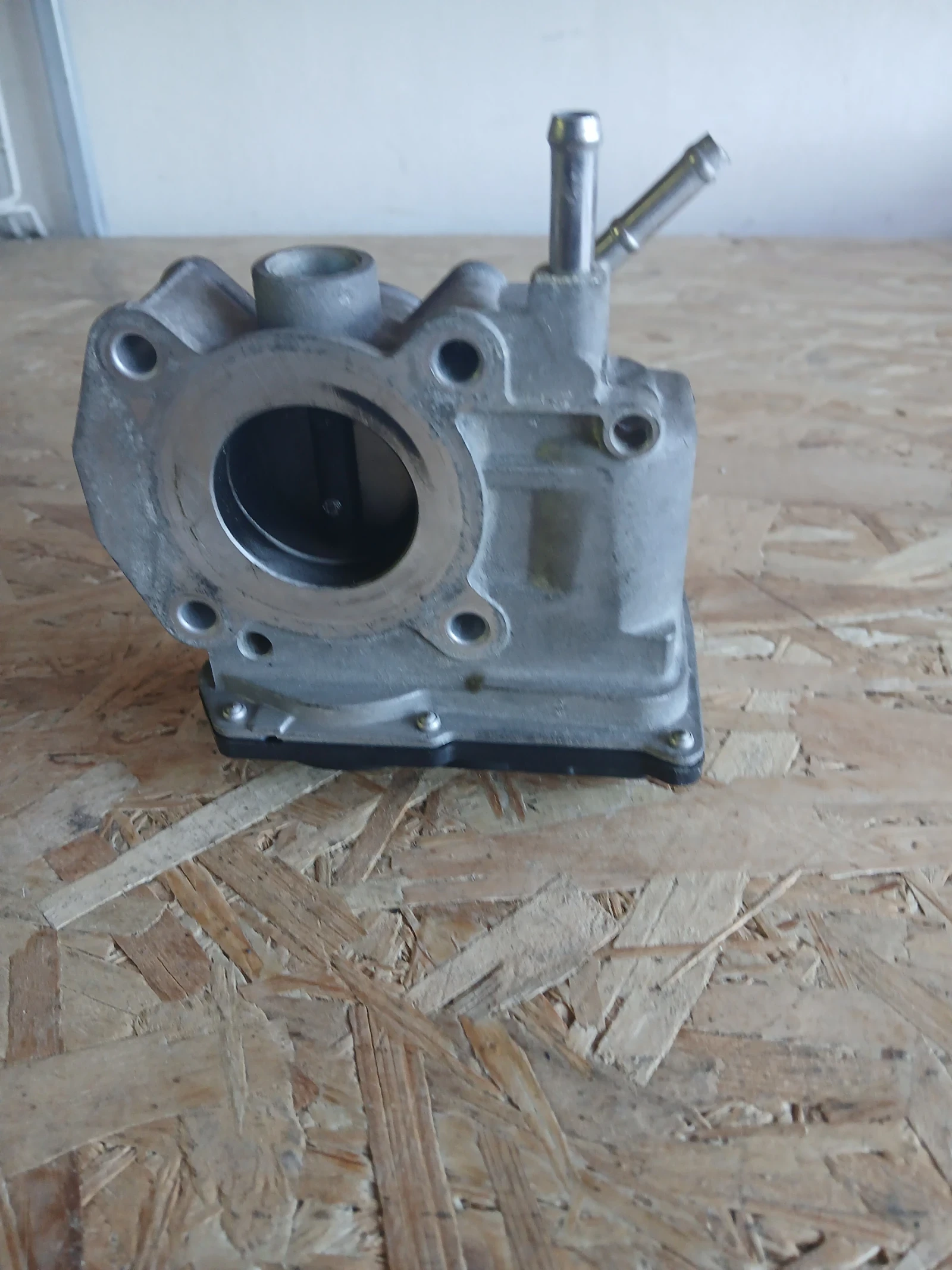 22030-40010 дросел клапа Toyota IQ, снимка 4 - Части - 54925241