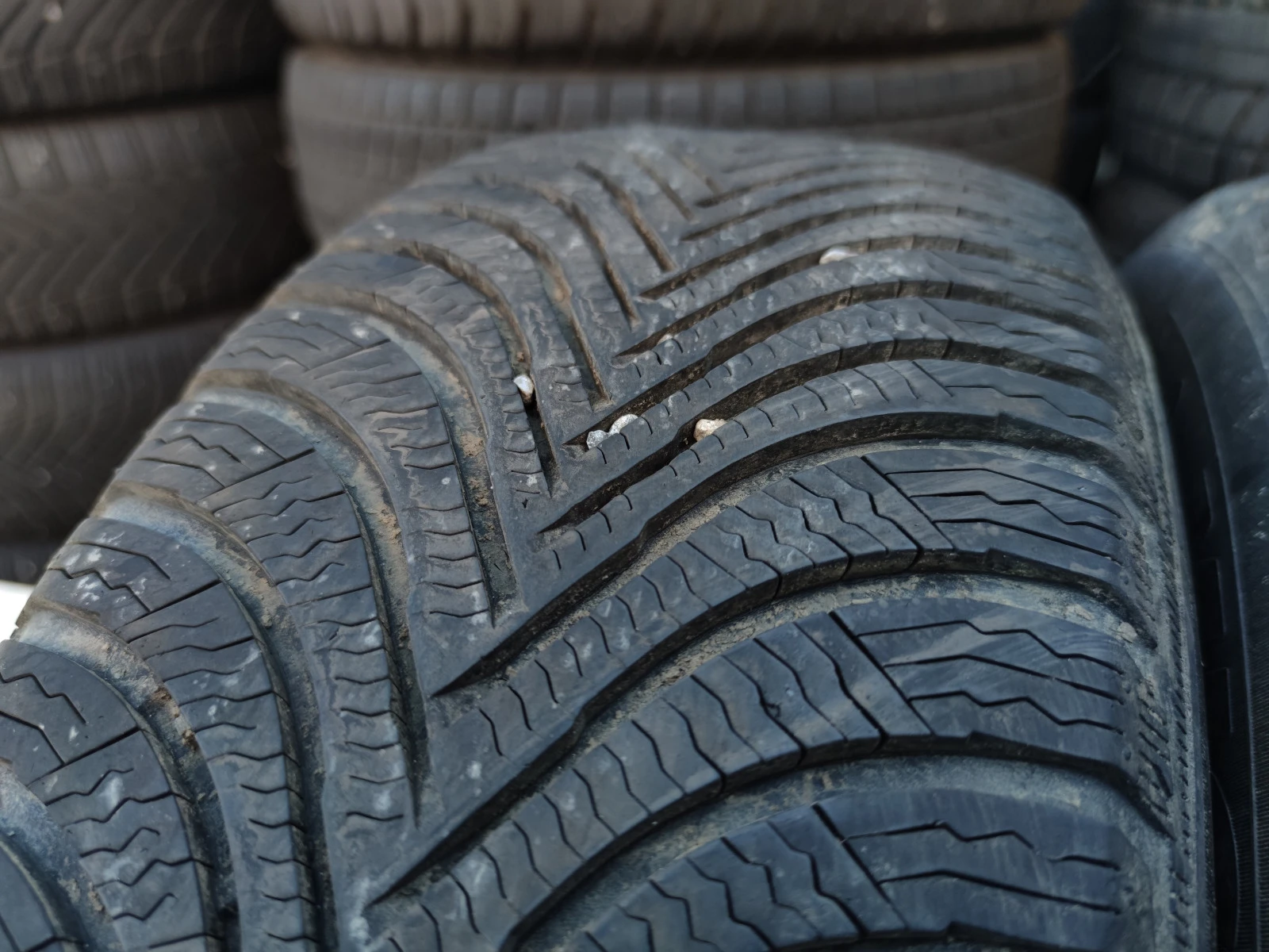  215/65R17 | Mobile.bg   1