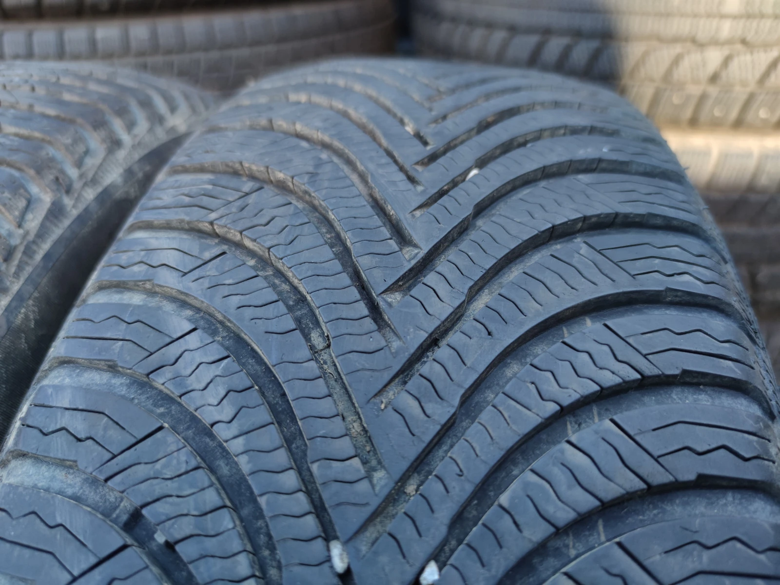  215/65R17 | Mobile.bg   2