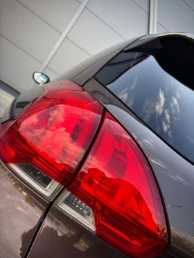 Peugeot 2008 Панорама / Подгреви, снимка 8