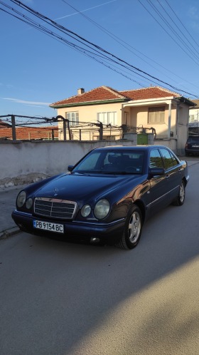 Обява за продажба на Mercedes-Benz E 290 W210 ~5 300 лв. - изображение 1
