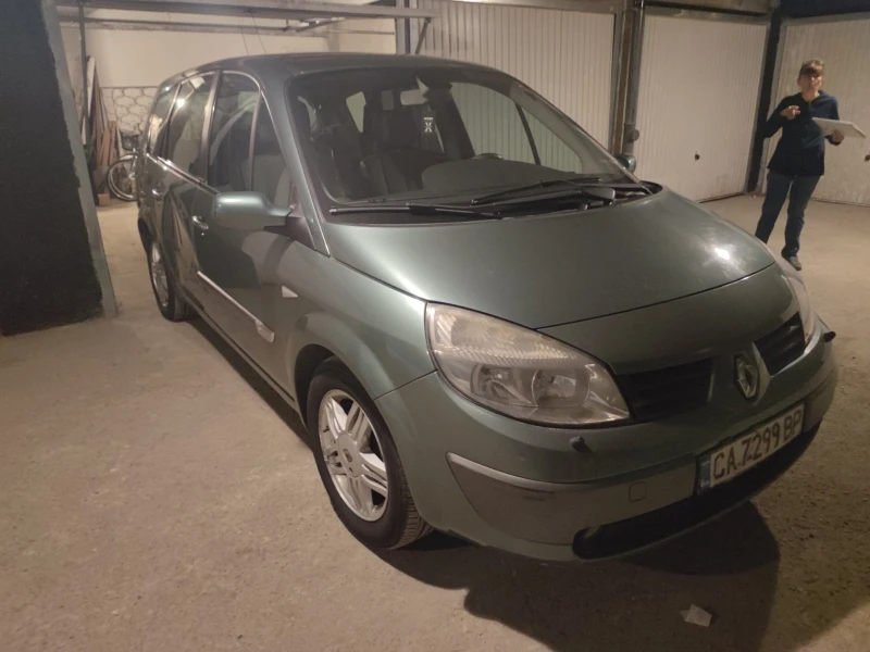 Renault Scenic 6+ 1, снимка 4 - Автомобили и джипове - 47345482