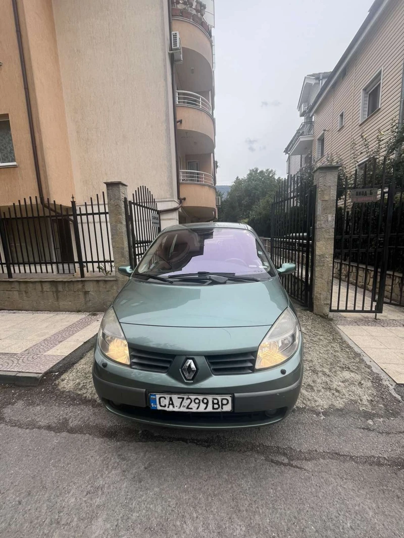 Renault Scenic 6+ 1, снимка 1 - Автомобили и джипове - 47345482