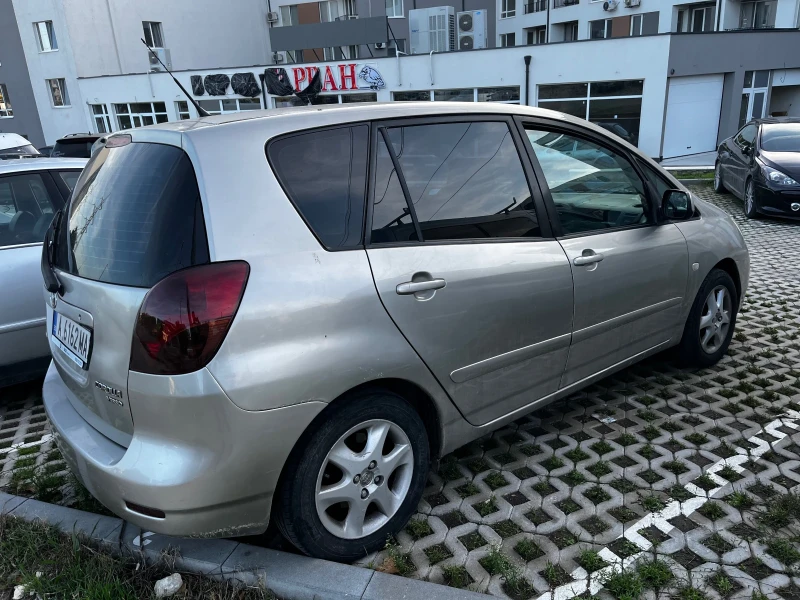 Toyota Corolla verso D4D, снимка 7 - Автомобили и джипове - 47596091