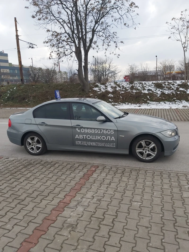 BMW 318 Седан, снимка 12 - Автомобили и джипове - 48683181