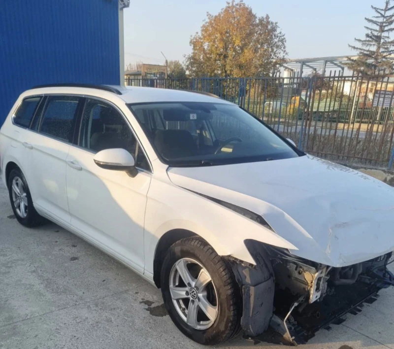 VW Passat, снимка 7 - Автомобили и джипове - 48281658