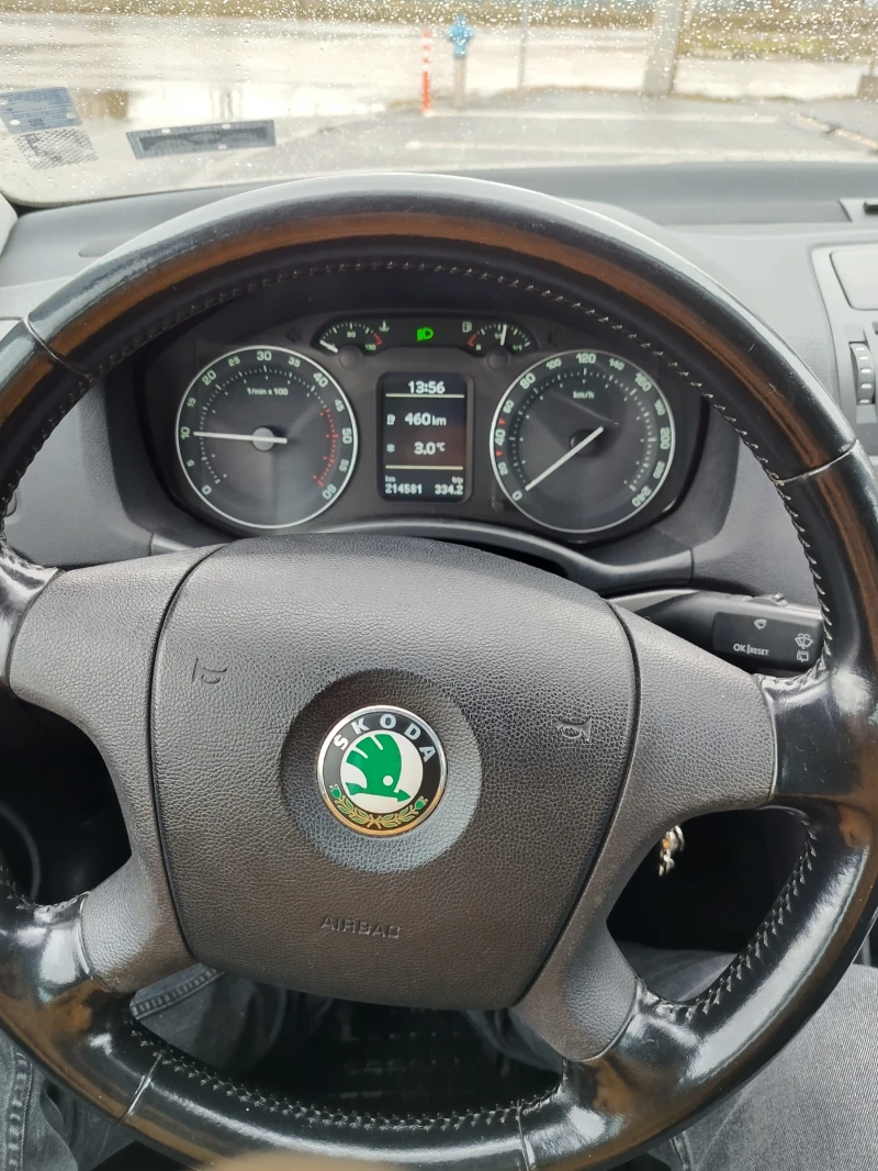 Skoda Octavia, снимка 6 - Автомобили и джипове - 48502649