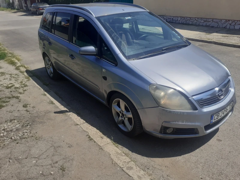 Opel Zafira 1.9HDI, снимка 3 - Автомобили и джипове - 48464572