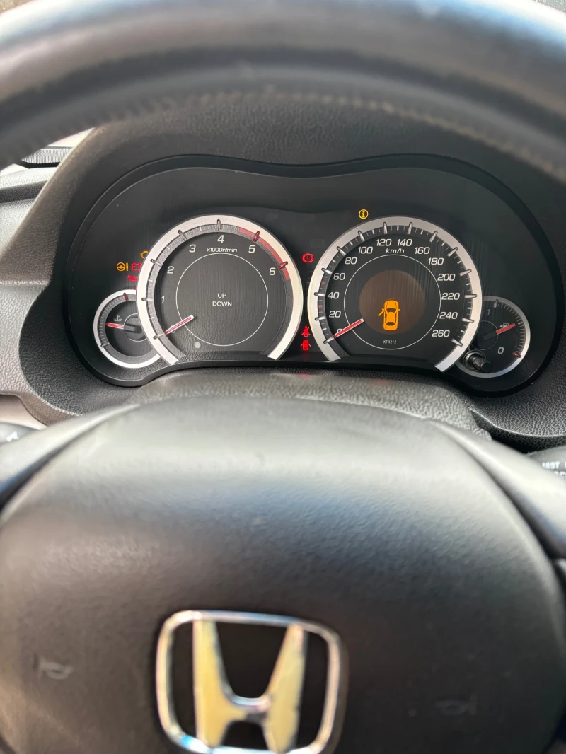 Honda Accord, снимка 4 - Автомобили и джипове - 52341521