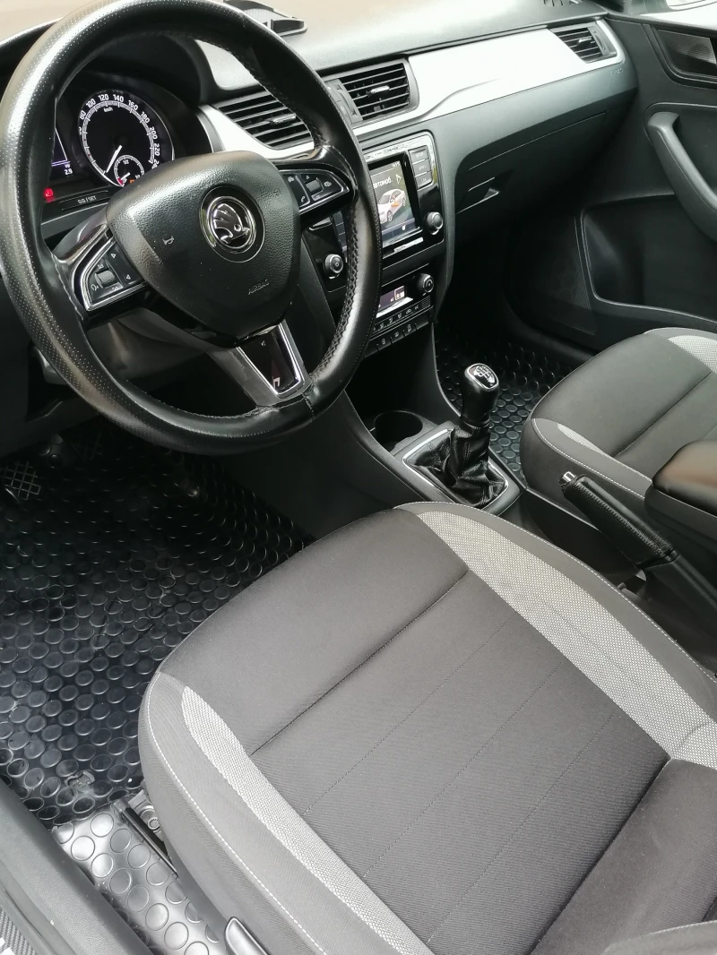 Skoda Rapid 1.6TDI EURO6 115 k.c., снимка 14 - Автомобили и джипове - 52495651