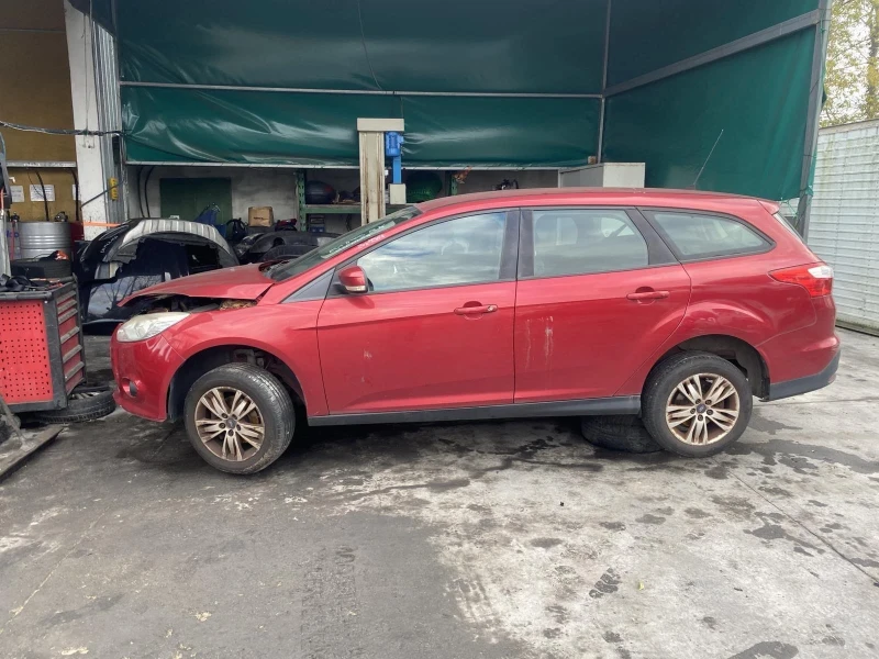 Ford Focus 1.6TDCI 6ск., снимка 2 - Автомобили и джипове - 52953153