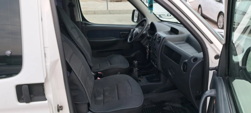 Peugeot Partner 1.9 D, снимка 12 - Автомобили и джипове - 53182012