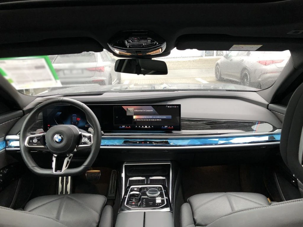 BMW 740 xDRIVE/M-SPORT/PANO/HUD/286HP/ICONIC-GLOW/ACC/688b | Mobile.bg   11