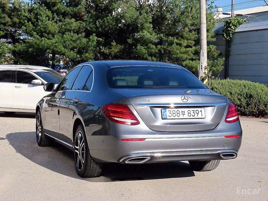 Mercedes-Benz E 220 E-Class W212 E220 4MATIC Avantgarde - изображение 3