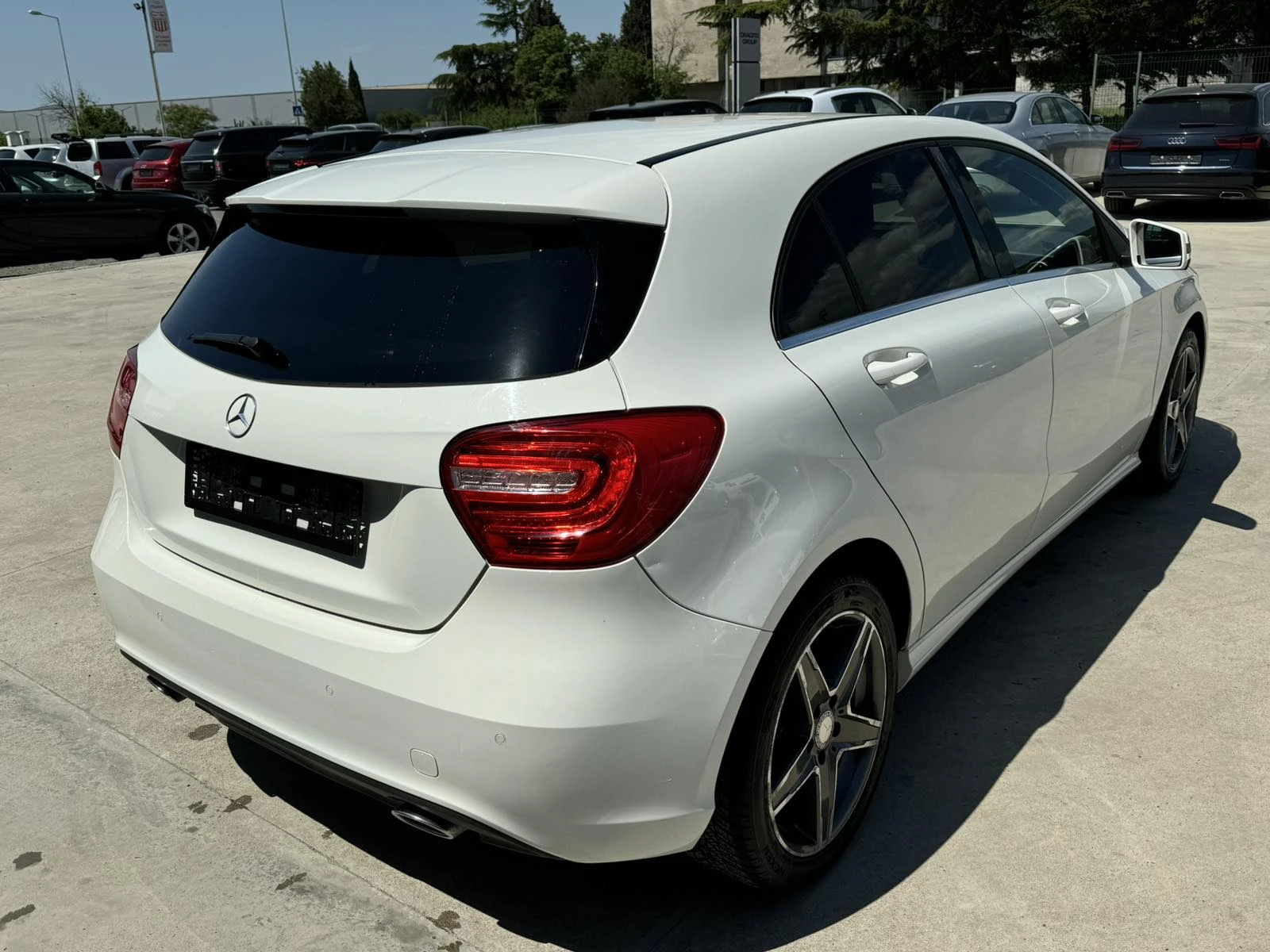 Mercedes-Benz A 180 d* 1.8* 110ps* AMG Line* НАВИ* 6ск* Паркт*  - изображение 5