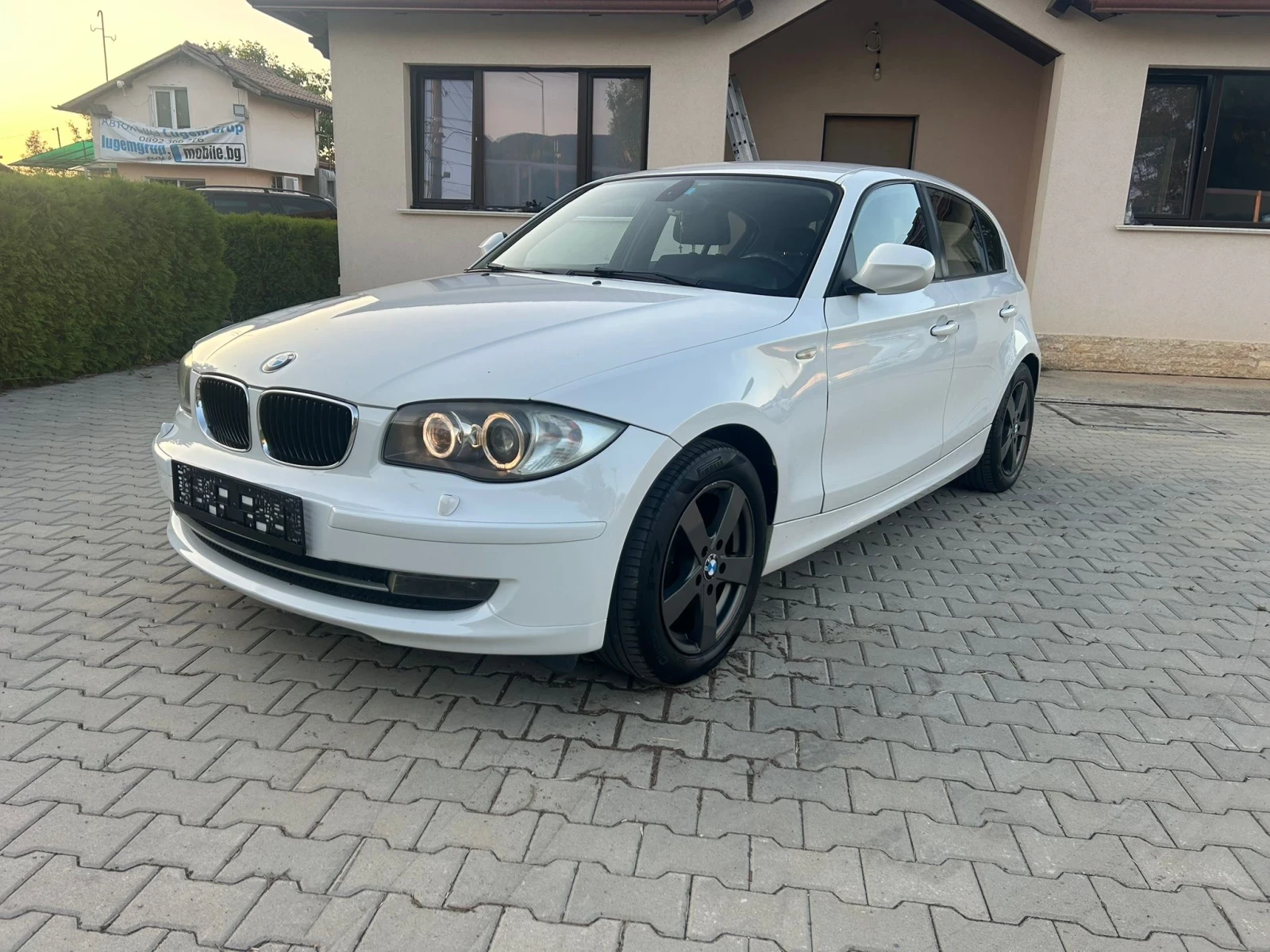 BMW 120   Futura FACELIFT  - изображение 2