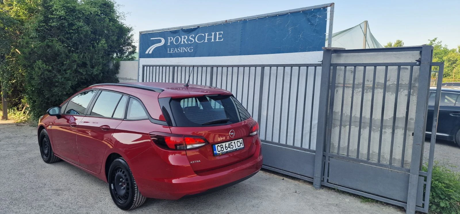 Opel Astra Sport Tourer 1.5 TDI - изображение 3