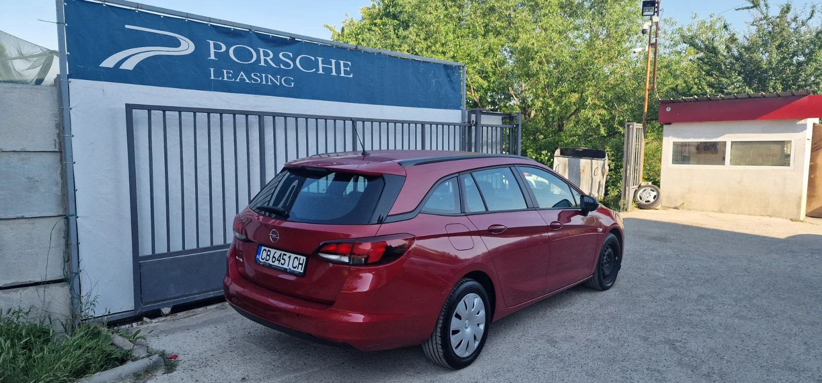 Opel Astra Sport Tourer 1.5 TDI - изображение 2