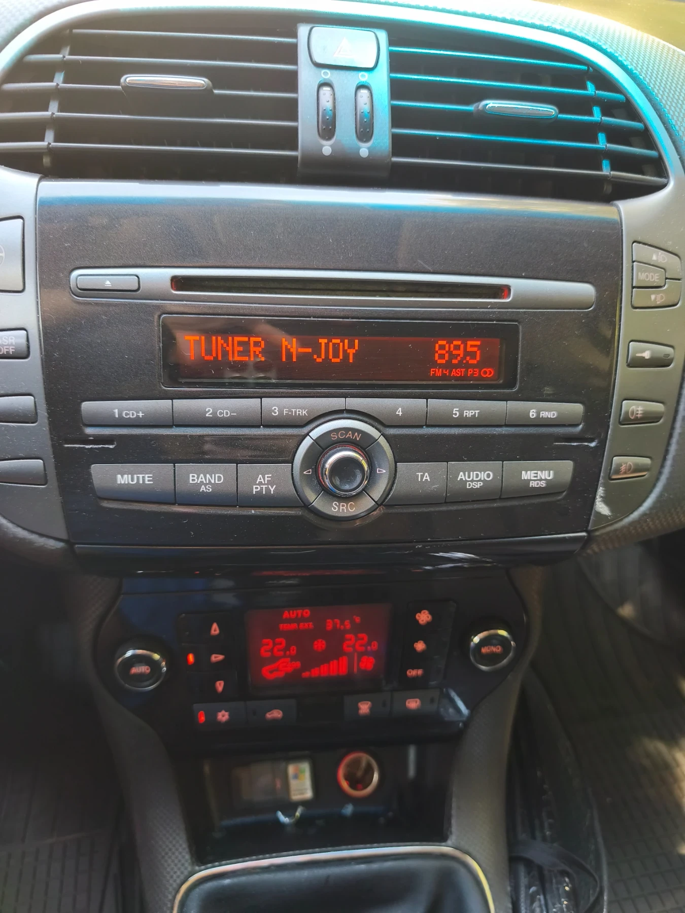Fiat Bravo 1.4-90 к.с - изображение 7