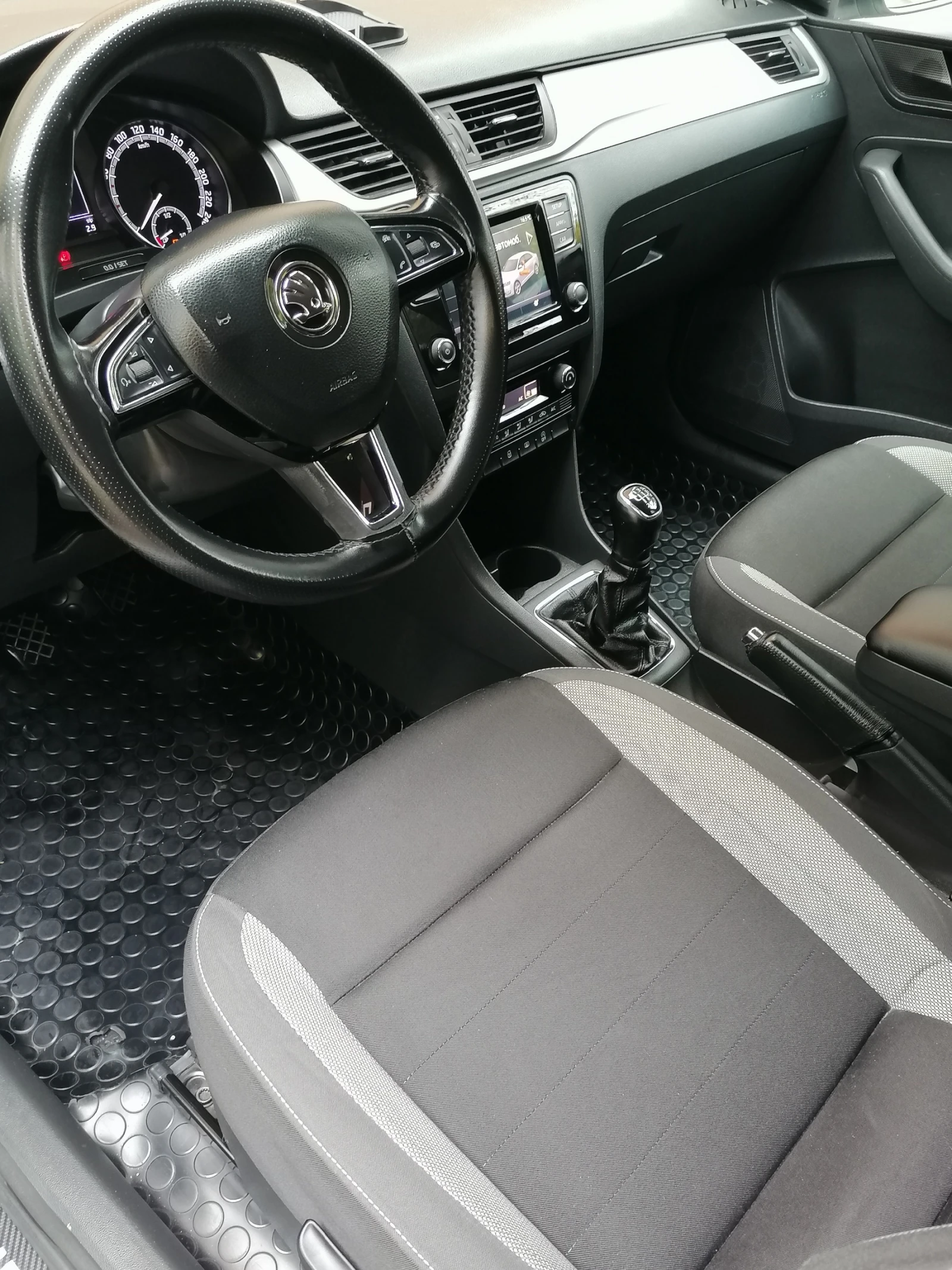 Skoda Rapid 1.6TDI 2018. EURO6 115 k.c. | Mobile.bg   14