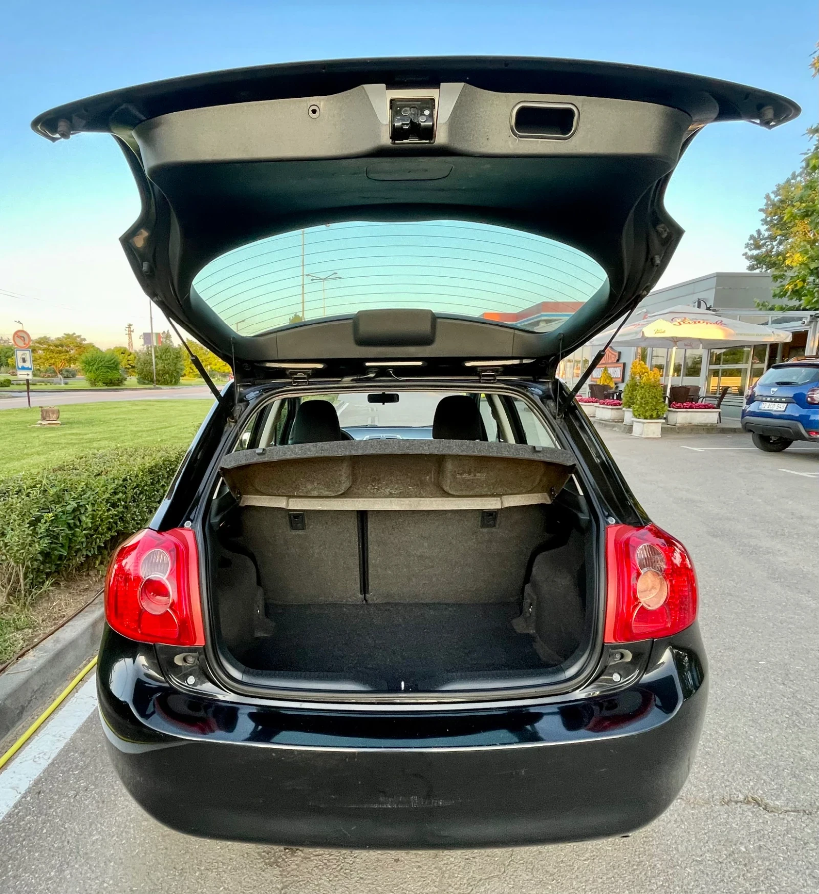 Toyota Auris 1.6 VVT-I бензин - изображение 8