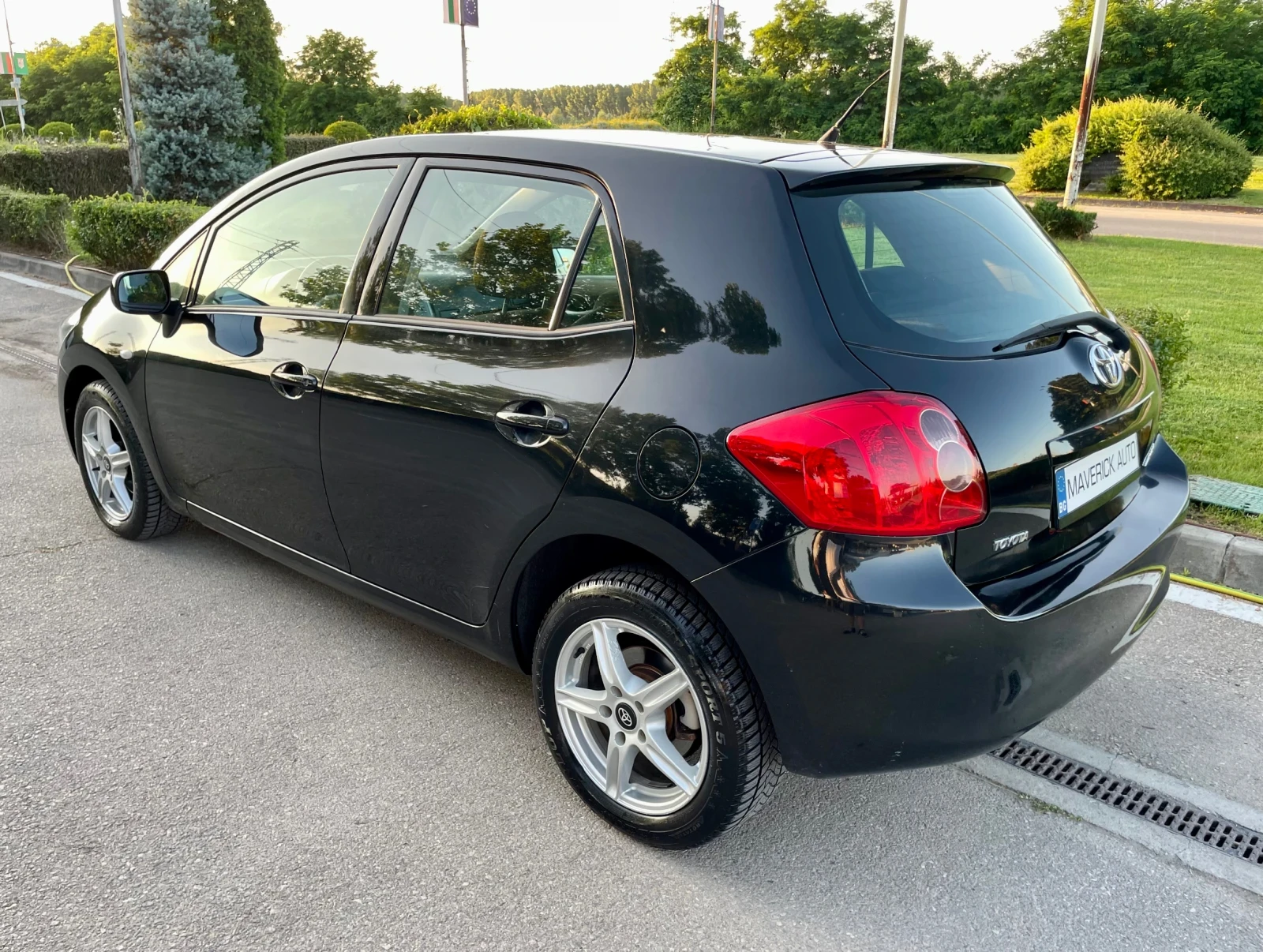 Toyota Auris 1.6 VVT-I бензин - изображение 7