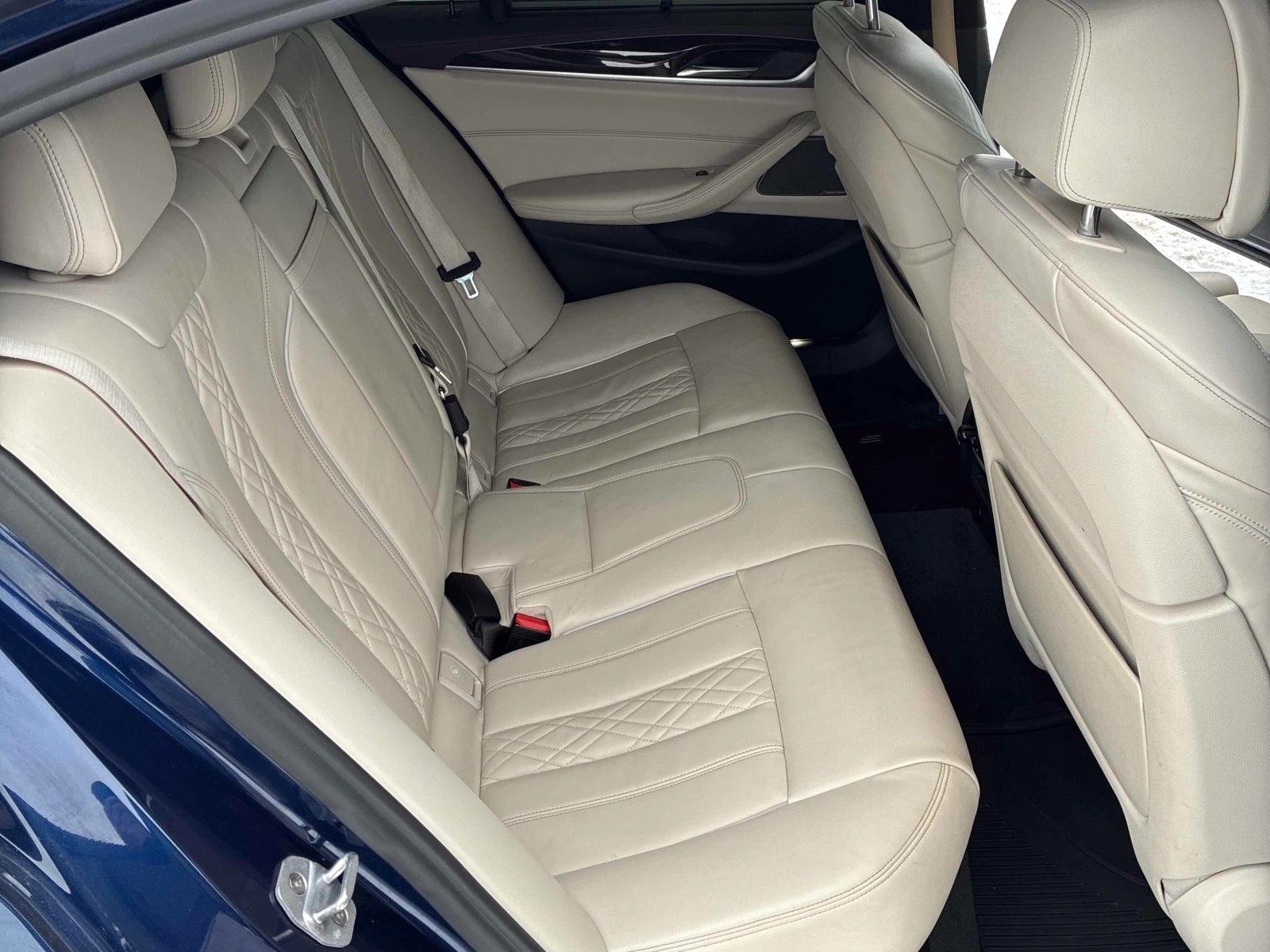 BMW 550 M-PKG* 360View* Подгрев* Обдухване* H/K*  - изображение 10