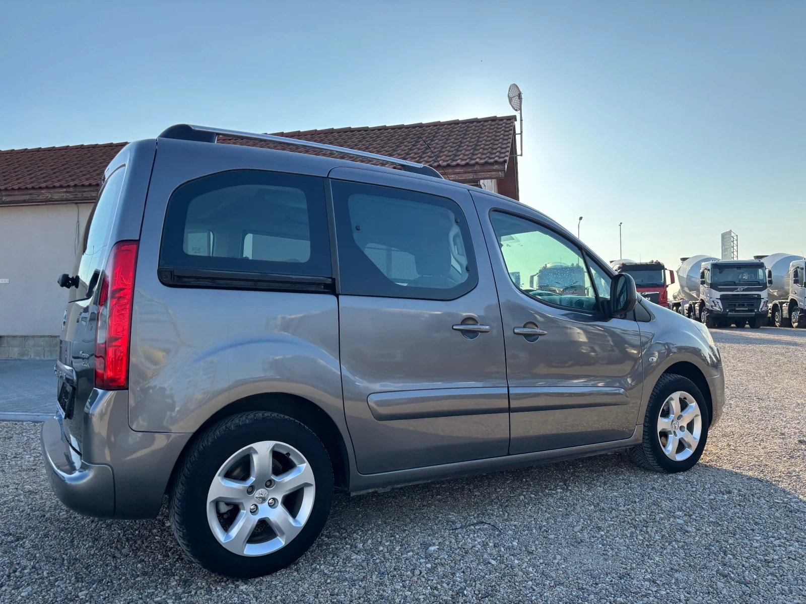 Peugeot Partner, снимка 3 - Автомобили и джипове - 53762301