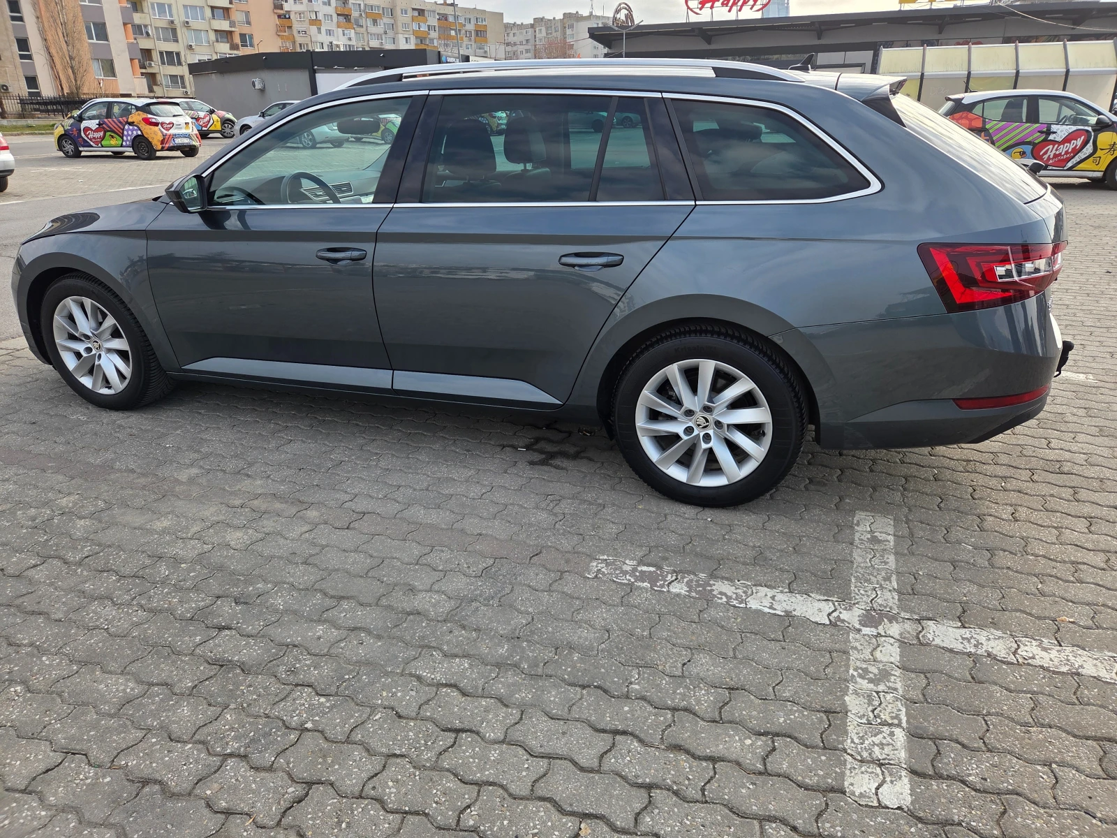 Skoda Superb 2.0 TDI, 4x4, 190 к.с., снимка 7 - Автомобили и джипове - 53870075