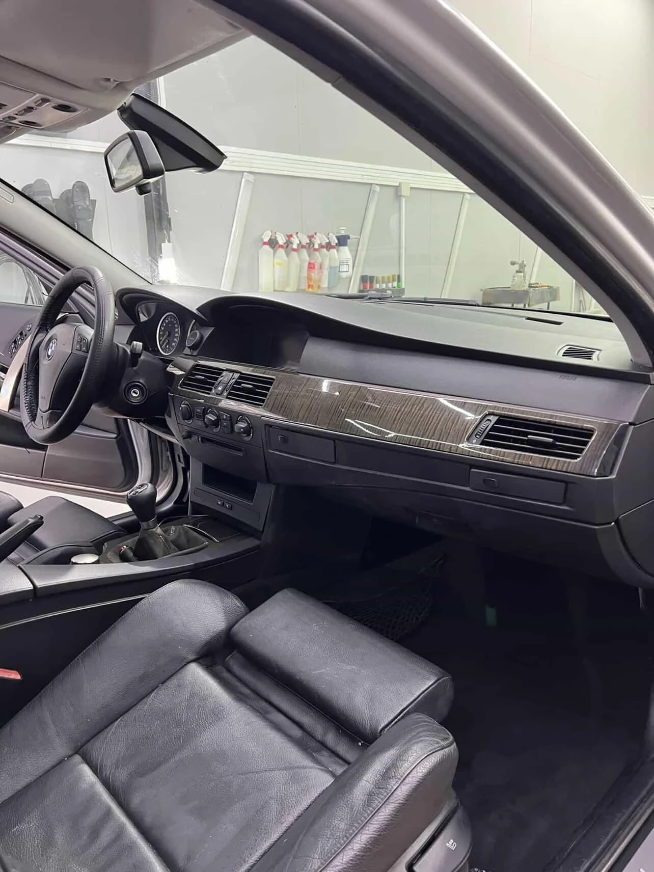 BMW 520, снимка 13 - Автомобили и джипове - 53905752