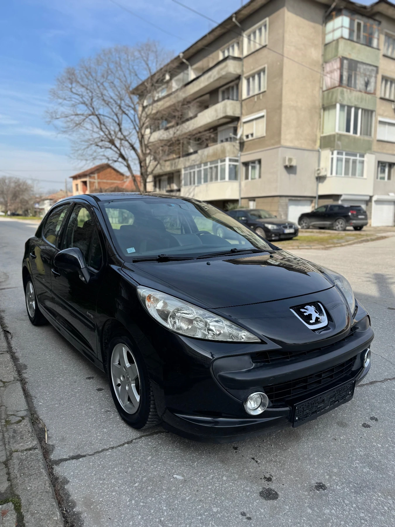 Peugeot 207 1.4 HDI / Navi / Carplay, снимка 3 - Автомобили и джипове - 53979004