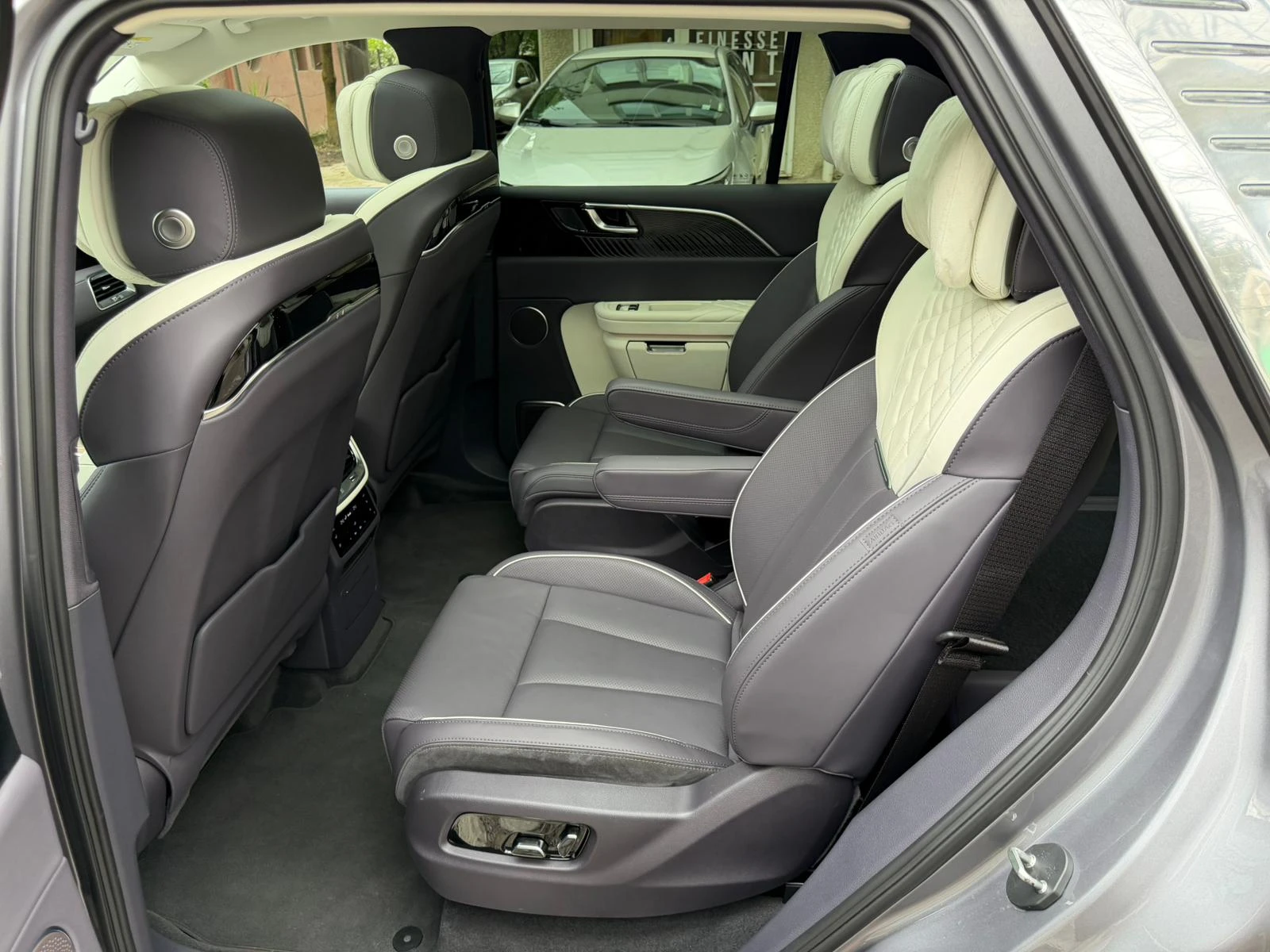 HongQi E-HS9 AWD | Mobile.bg � ����������� 16