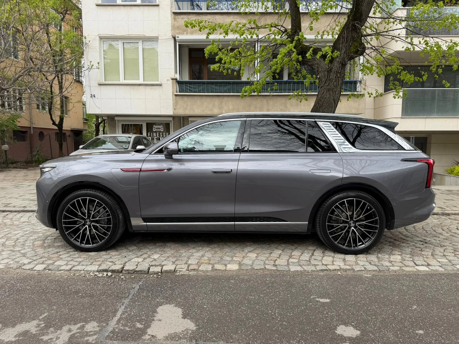 HongQi E-HS9 AWD | Mobile.bg � ����������� 2