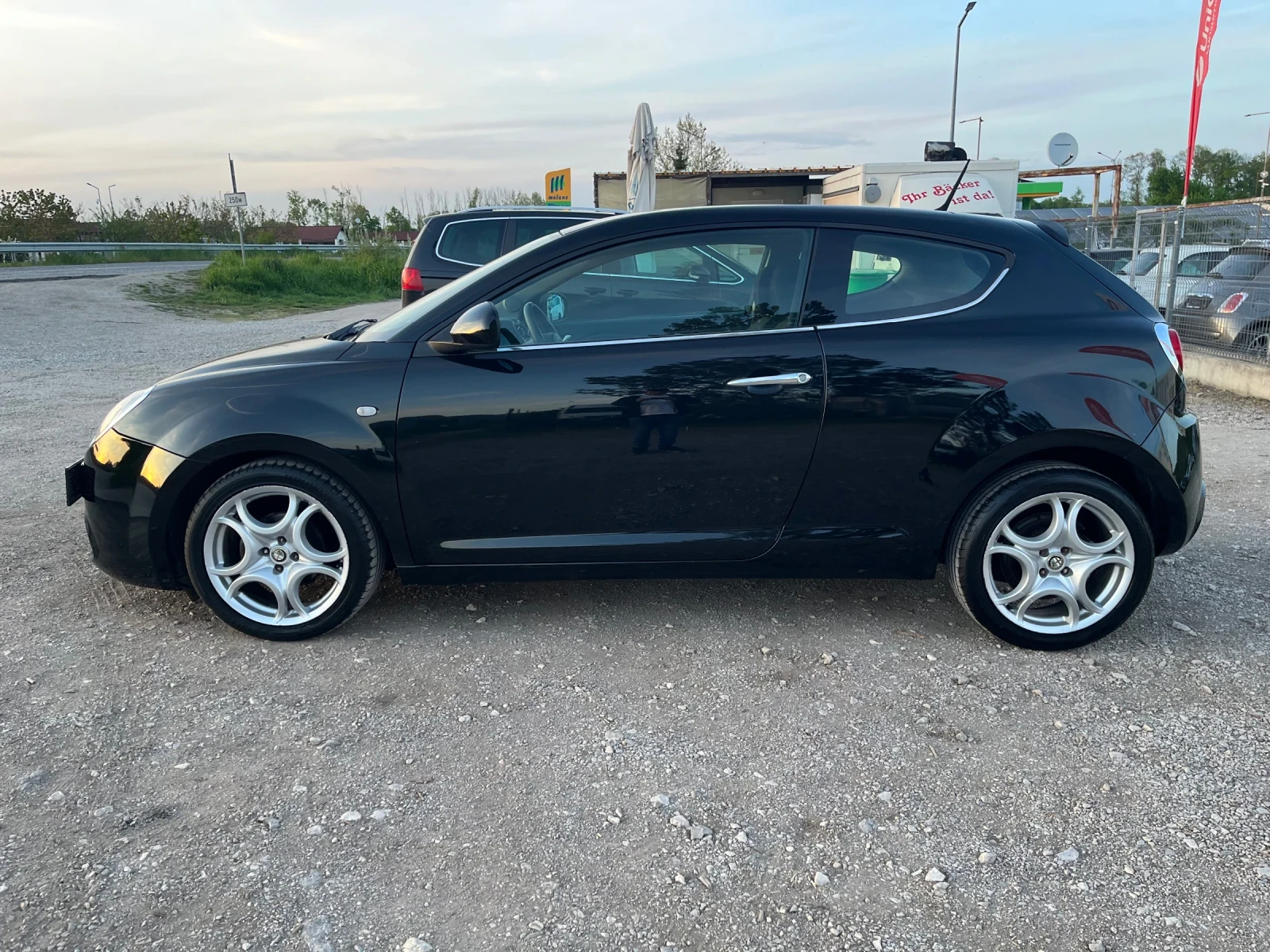 Alfa Romeo MiTo 1.4i-105-ITALIA, снимка 11 - Автомобили и джипове - 54349666