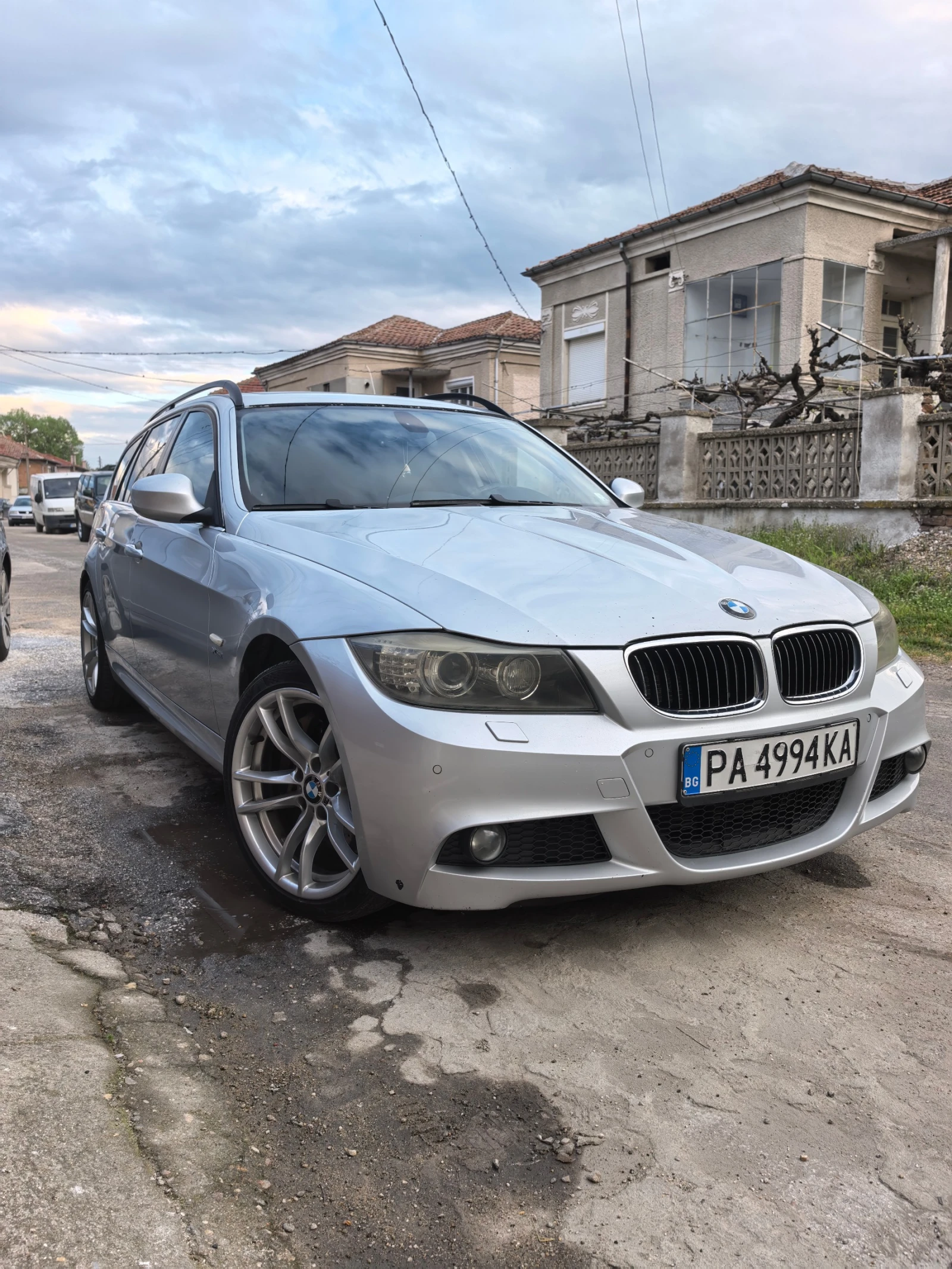 BMW 330 Xdrive, снимка 2 - Автомобили и джипове - 54363210