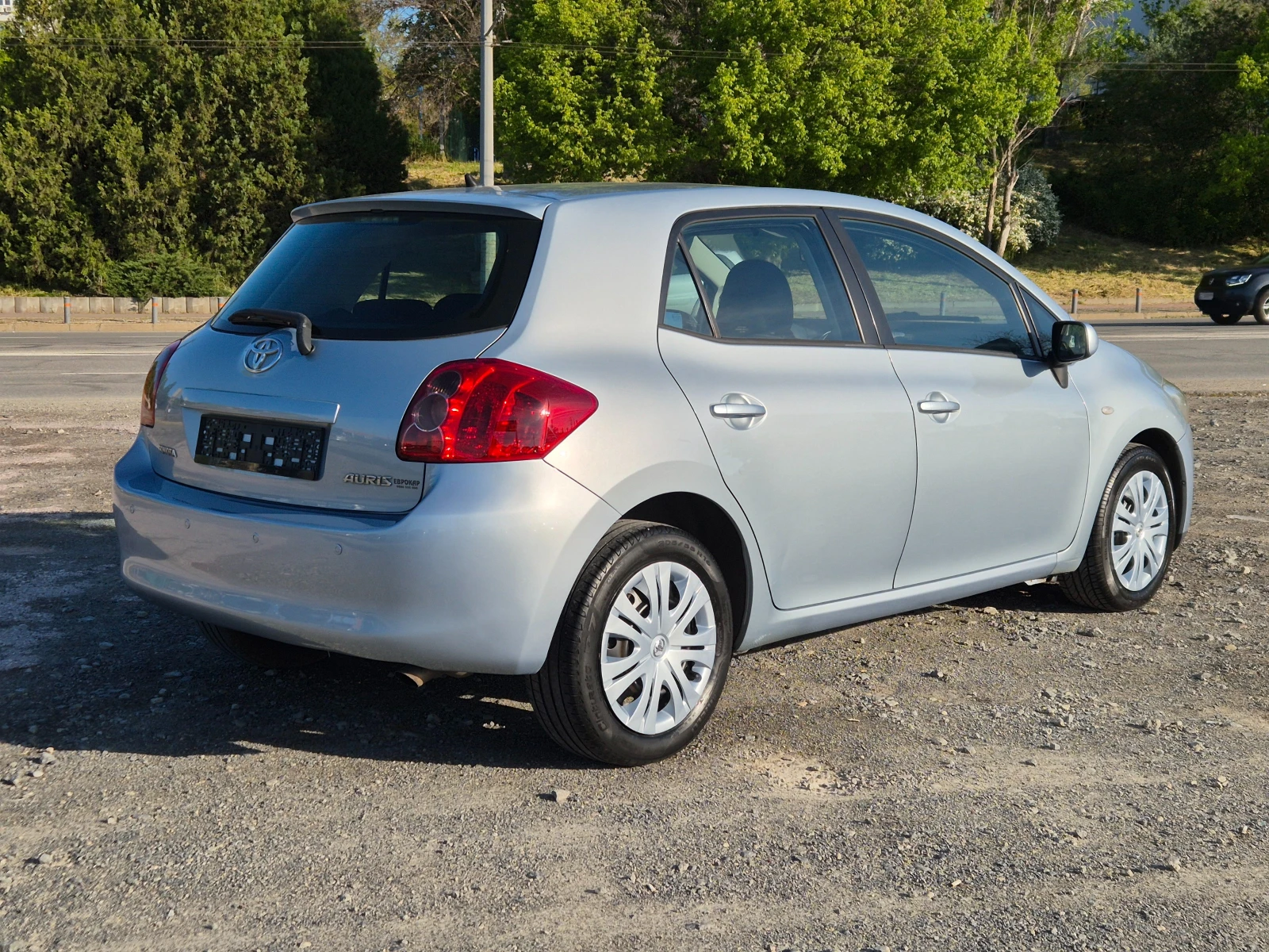 Toyota Auris 2.0D-4D 126кс, снимка 5 - Автомобили и джипове - 54404713