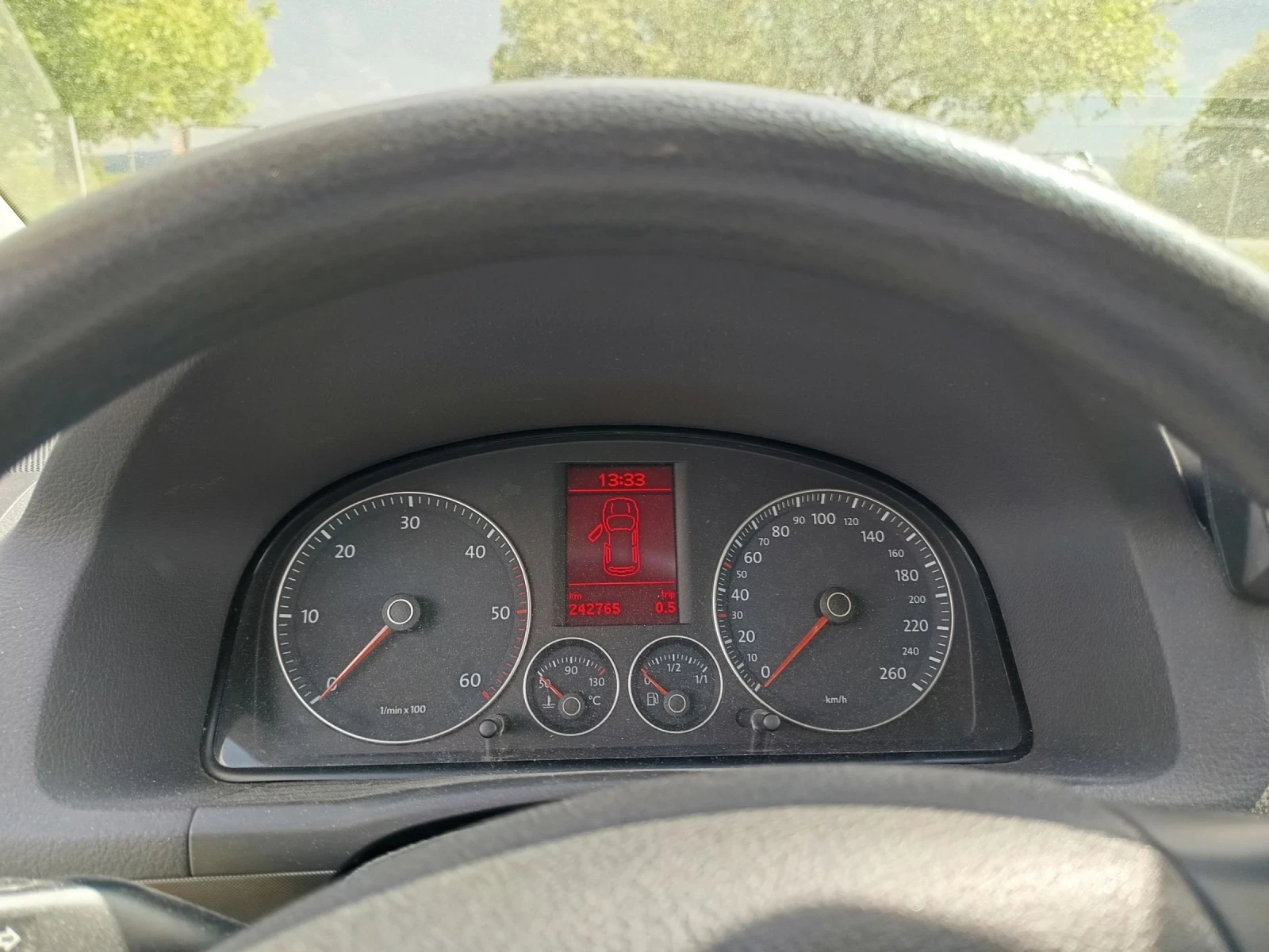 VW Touran, снимка 12 - Автомобили и джипове - 54572801