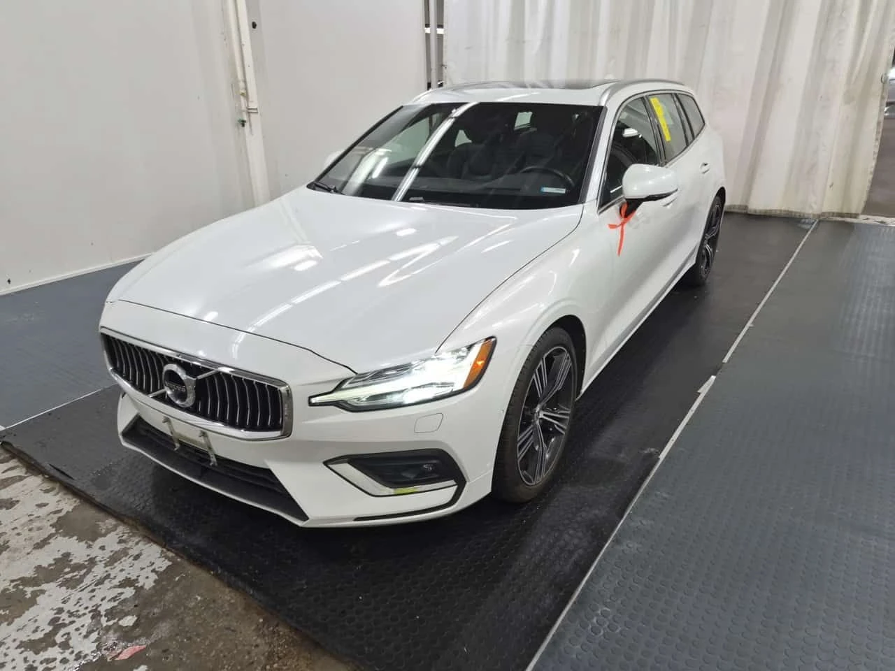 Volvo V60 Inscription /HEAD UP/360/����������  | Mobile.bg � ����������� 1