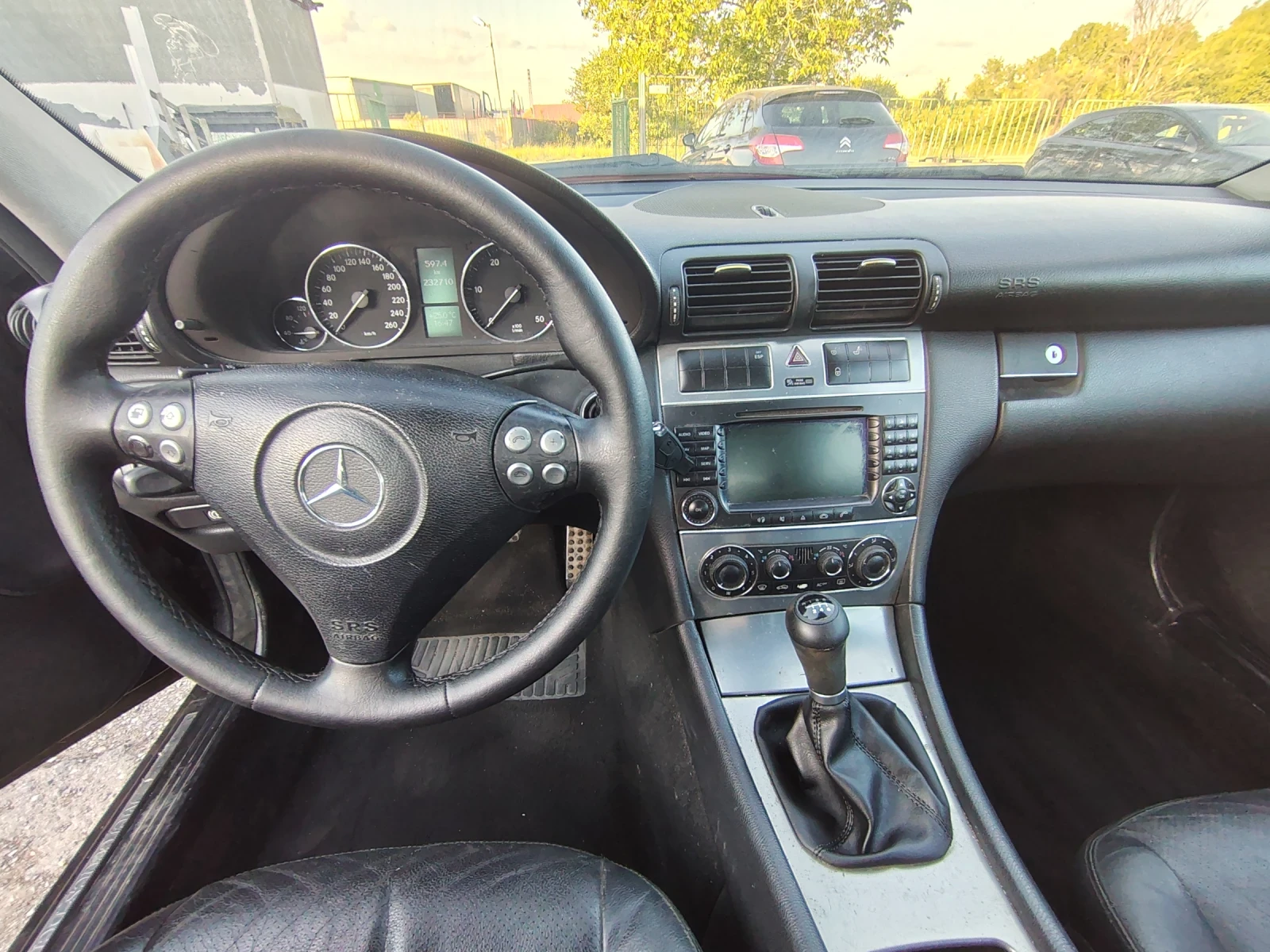 Mercedes-Benz C 220 2.2 cdi, снимка 13 - Автомобили и джипове - 54730734