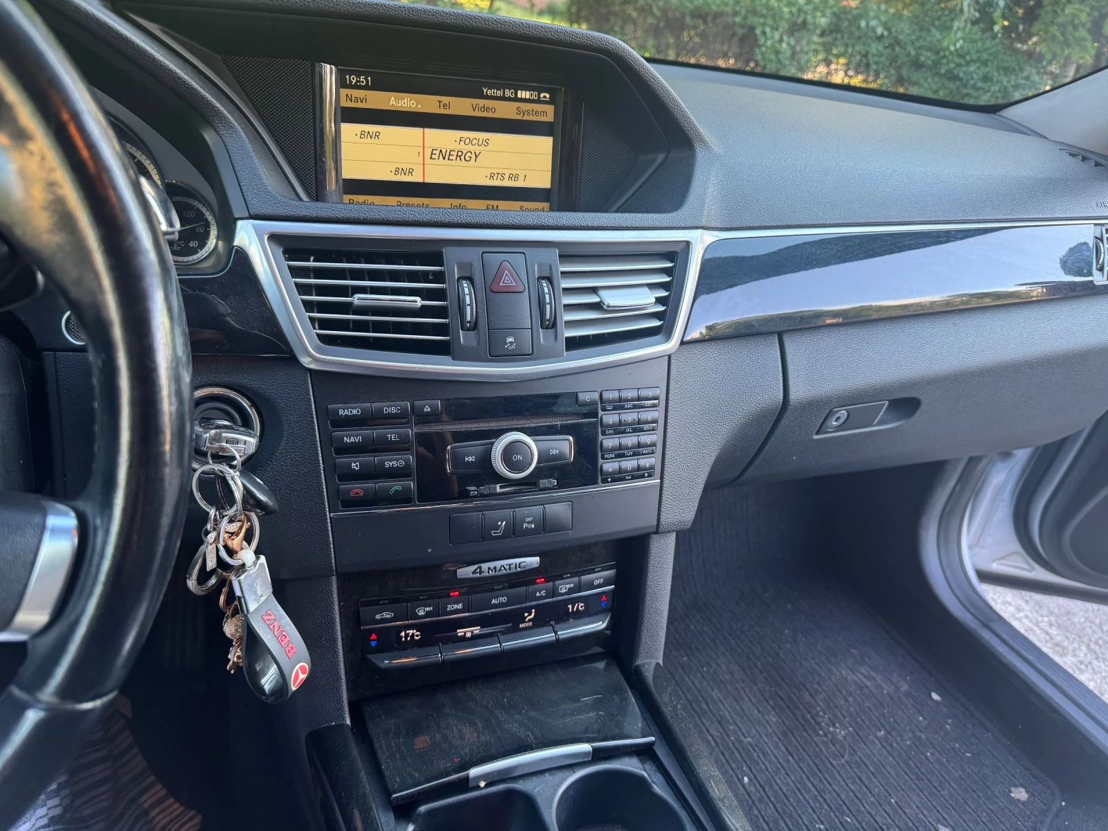 Mercedes-Benz E 350, снимка 11 - Автомобили и джипове - 54962189